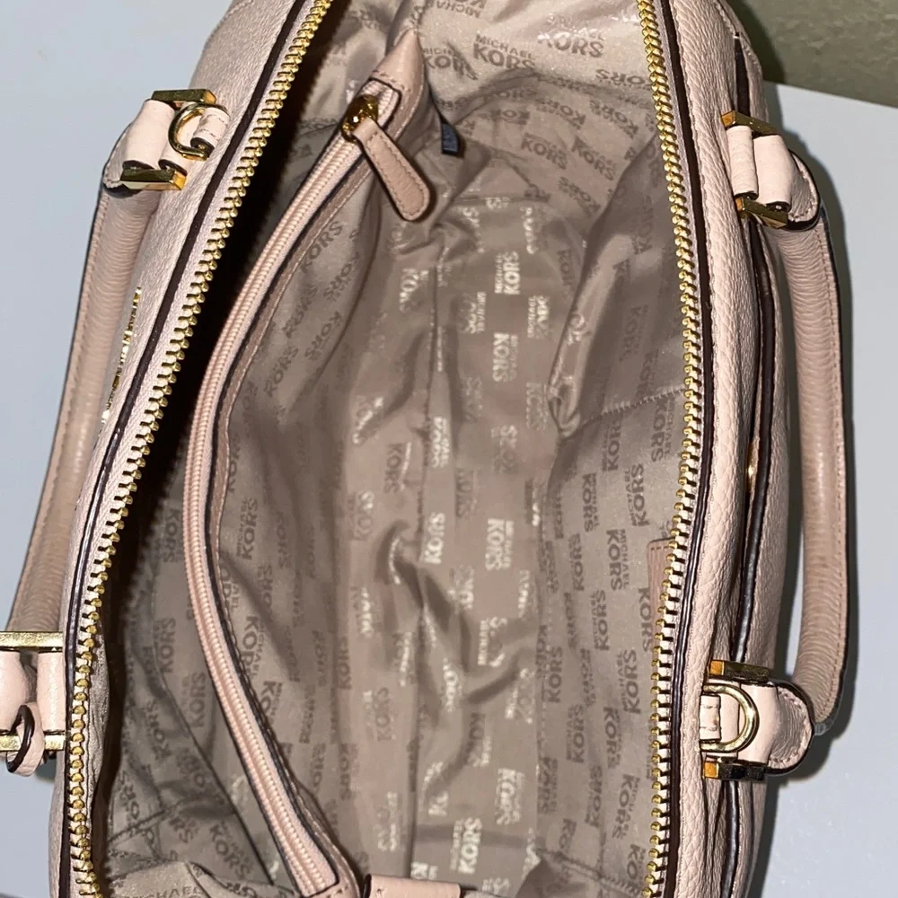 Michael Kors Light Pink Riley Large Satchel Good Used Condition